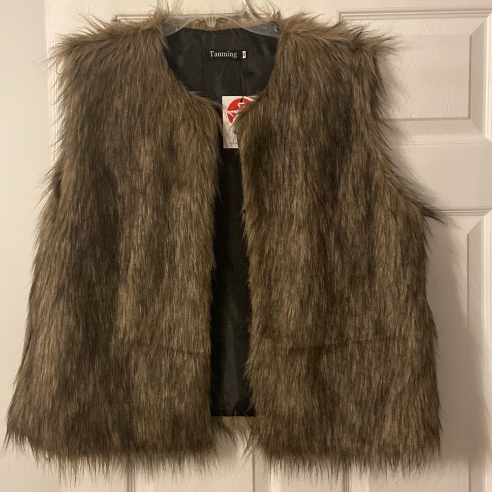 Tanming Vest size XXL brand new with tag length 26” bust 44”